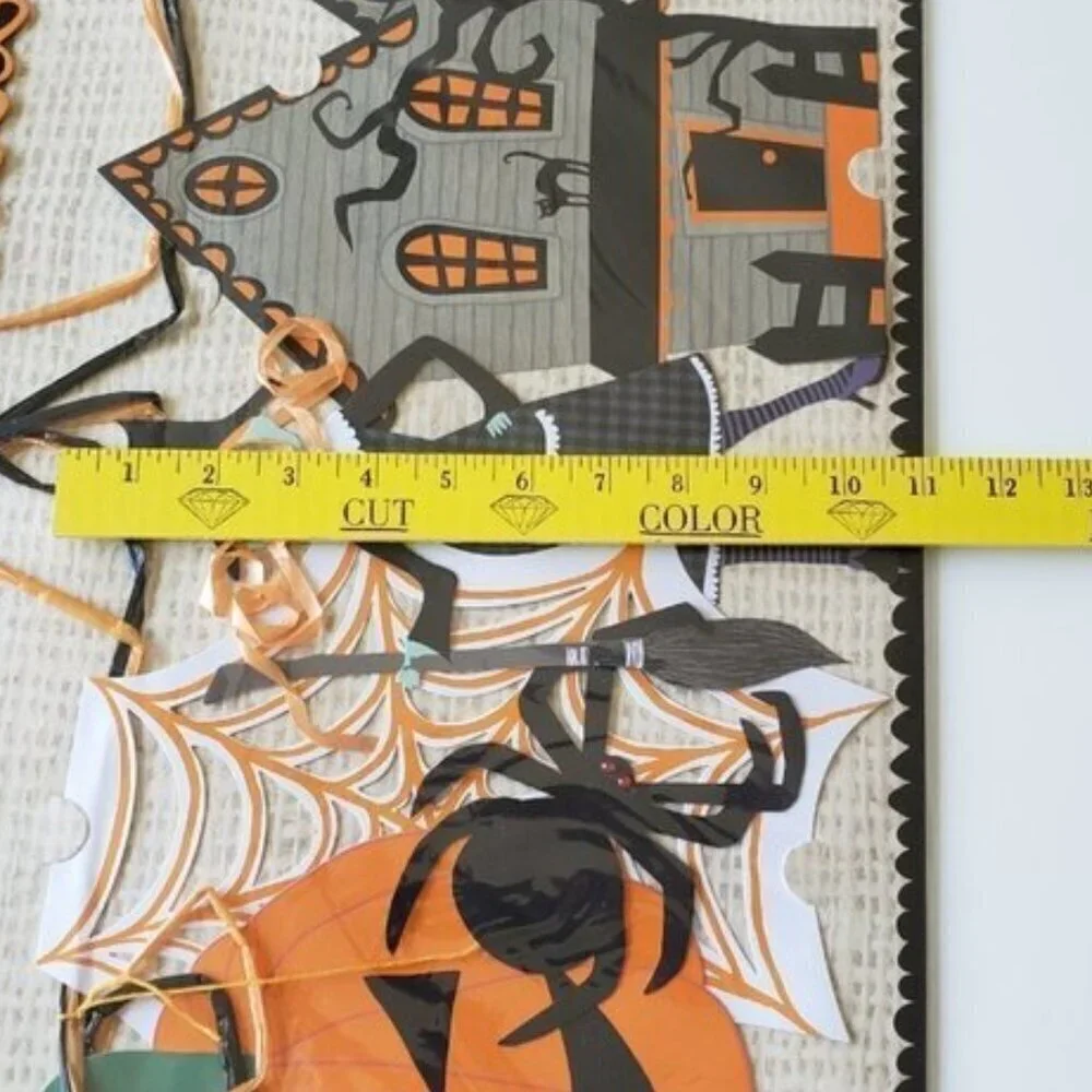 NWT - Meri Meri Halloween Paper Garland 8 ft. with 8 Pendants